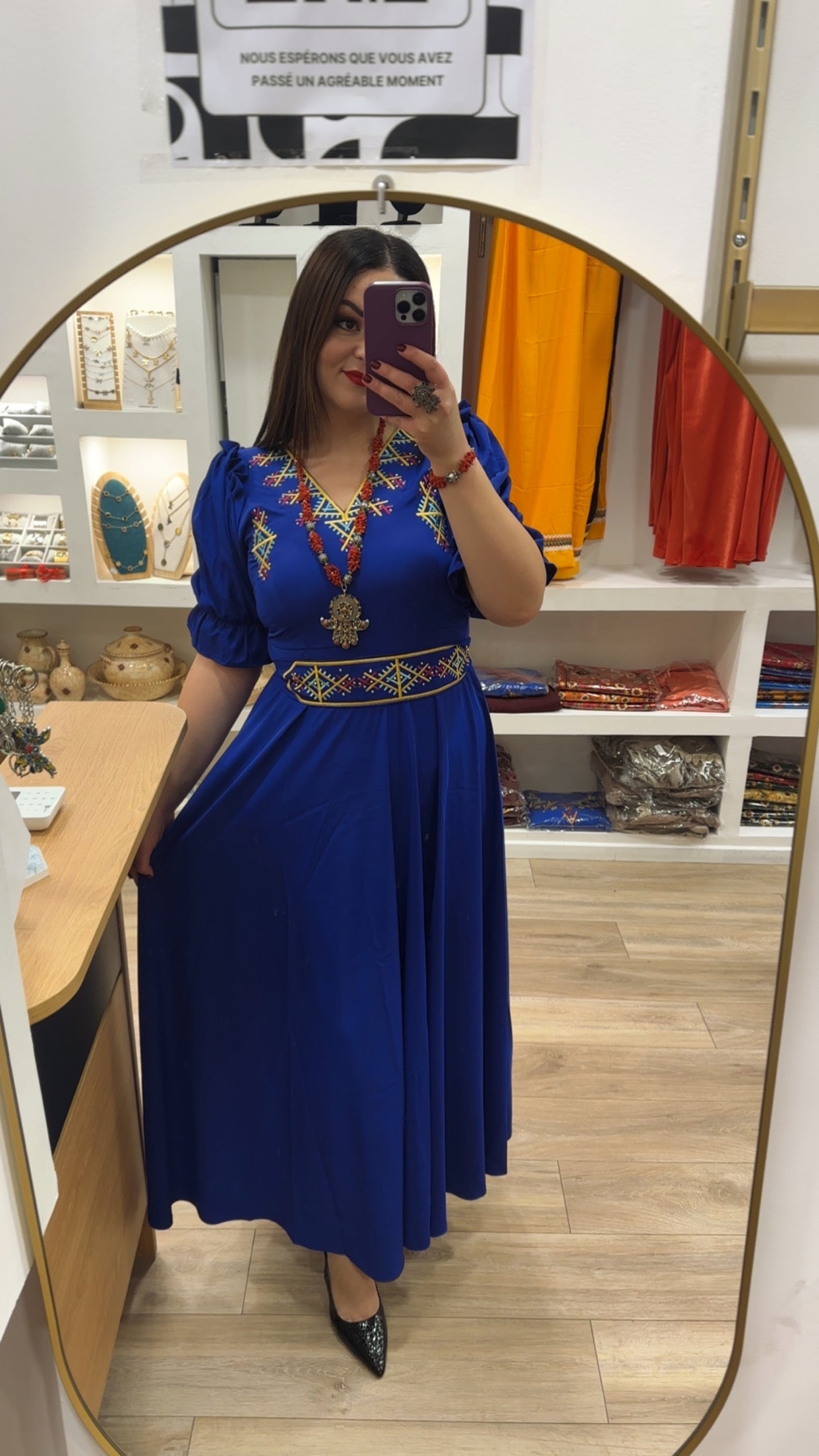 Robe bérbère pour une femme de classe