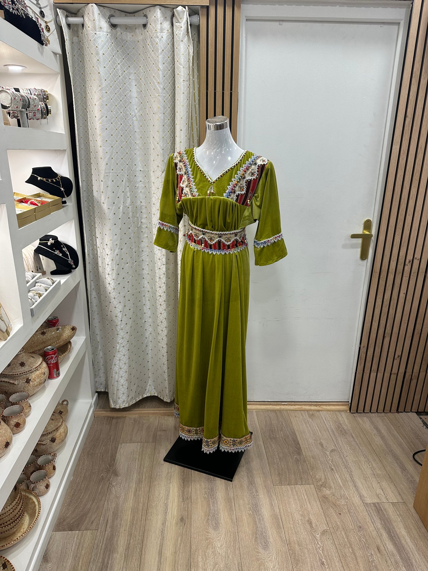 Robe bijoux